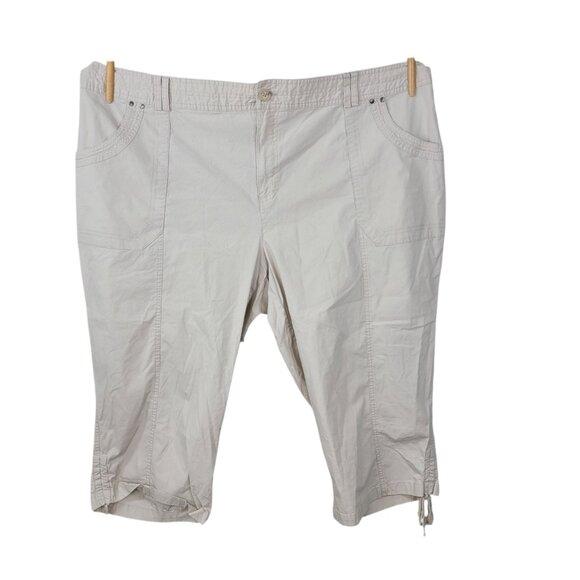 Avenue Capri Pants Plus Size 26 26W Cropped Capris Tan Khaki Bermuda Shorts - Picture 1 of 7